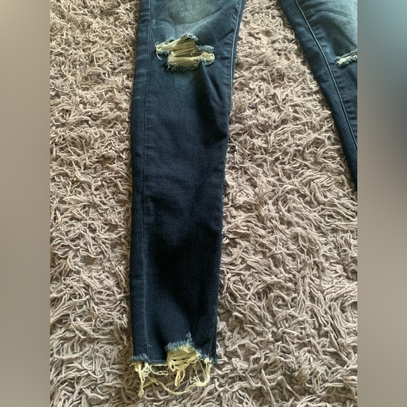 Distress Jean - Picture 5 of 8